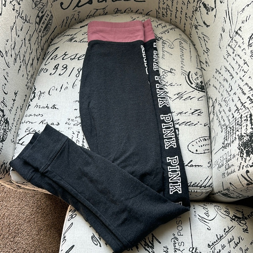 PINK yoga pants